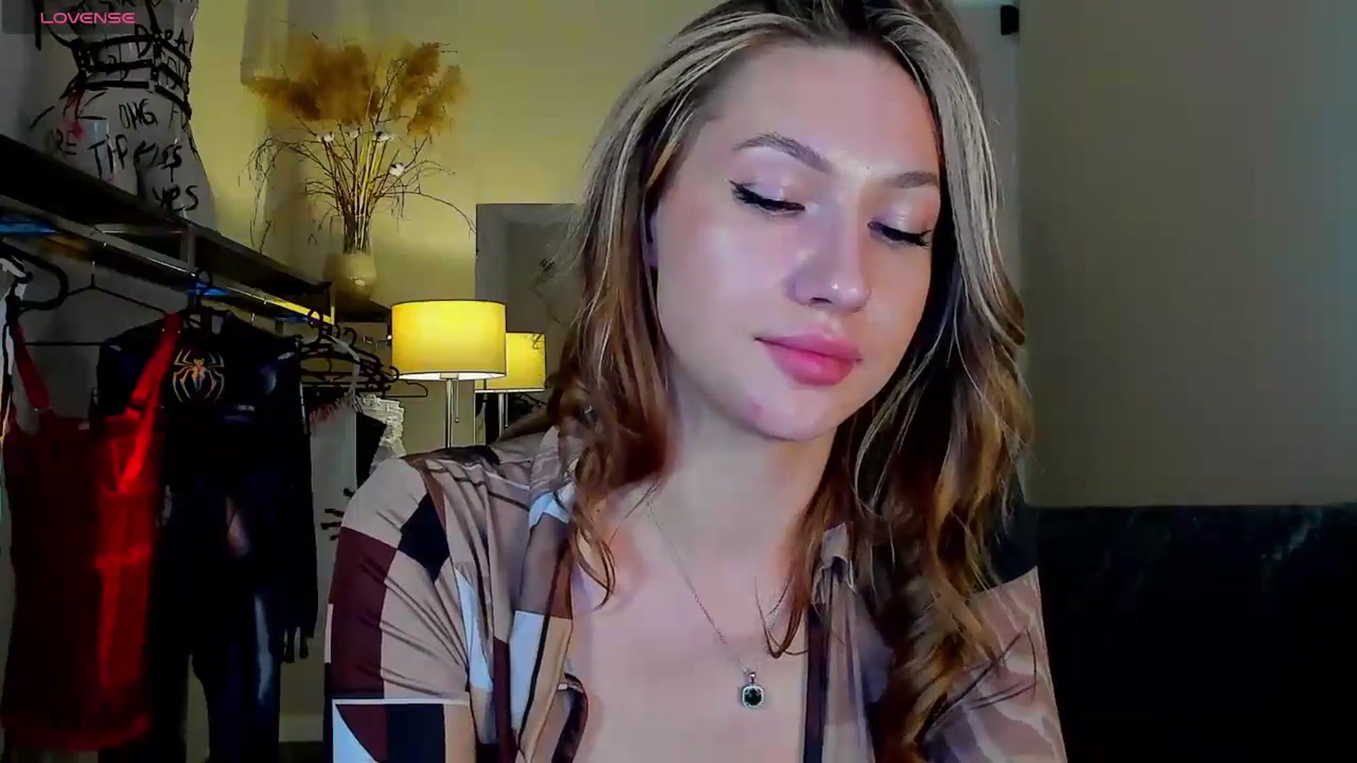 Gallery image thumbnail from LovelyGin's myfreecams stream on, 09/22/2025, 16:55 image 17 of 20