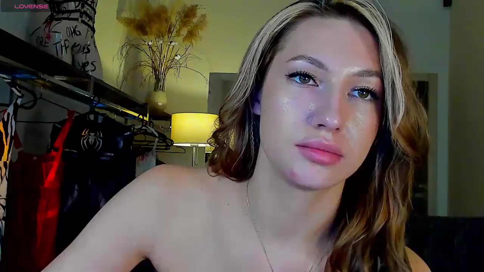 Gallery image thumbnail from LovelyGin's myfreecams stream on, 09/22/2025, 19:20 image 7 of 20