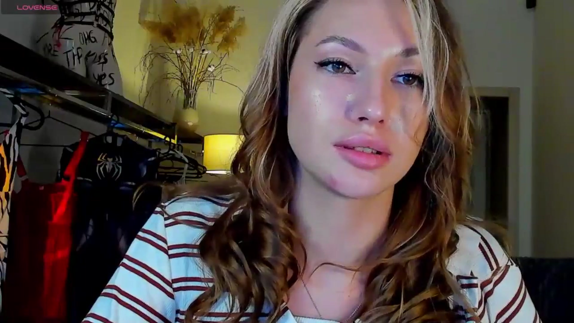 Gallery image thumbnail from LovelyGin's myfreecams stream on, 09/22/2025, 19:20 image 13 of 20