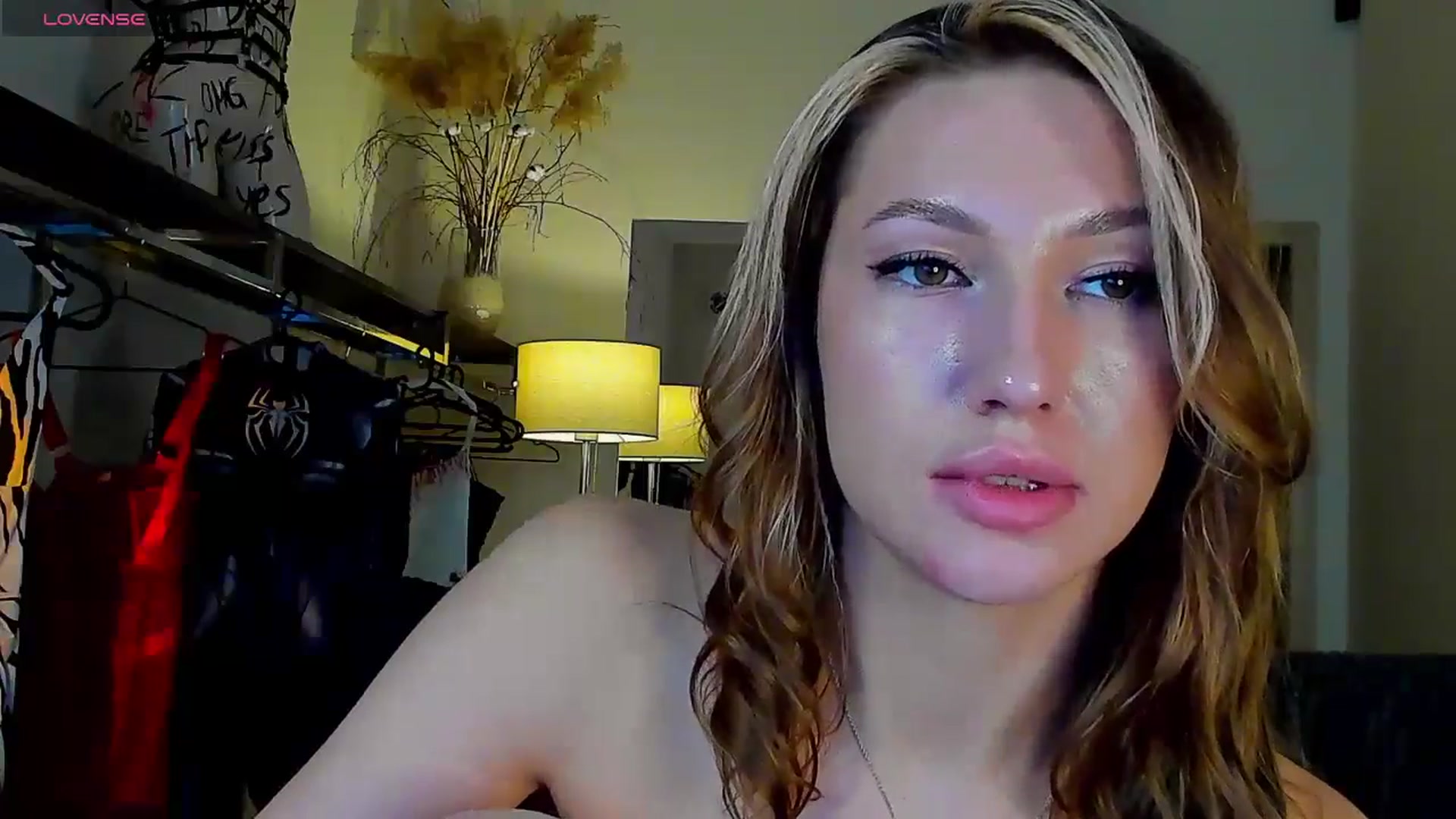 Gallery image thumbnail from LovelyGin's myfreecams stream on, 09/22/2025, 19:20 image 12 of 20