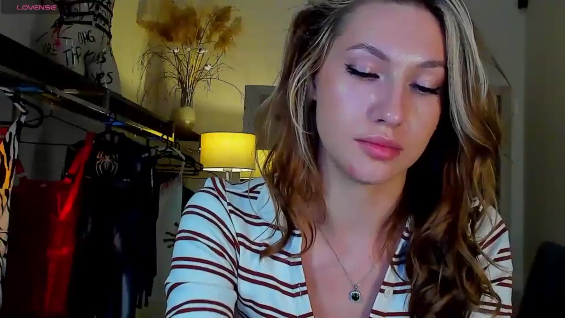 Gallery image thumbnail from LovelyGin's myfreecams stream on, 09/22/2025, 19:20 image 18 of 20