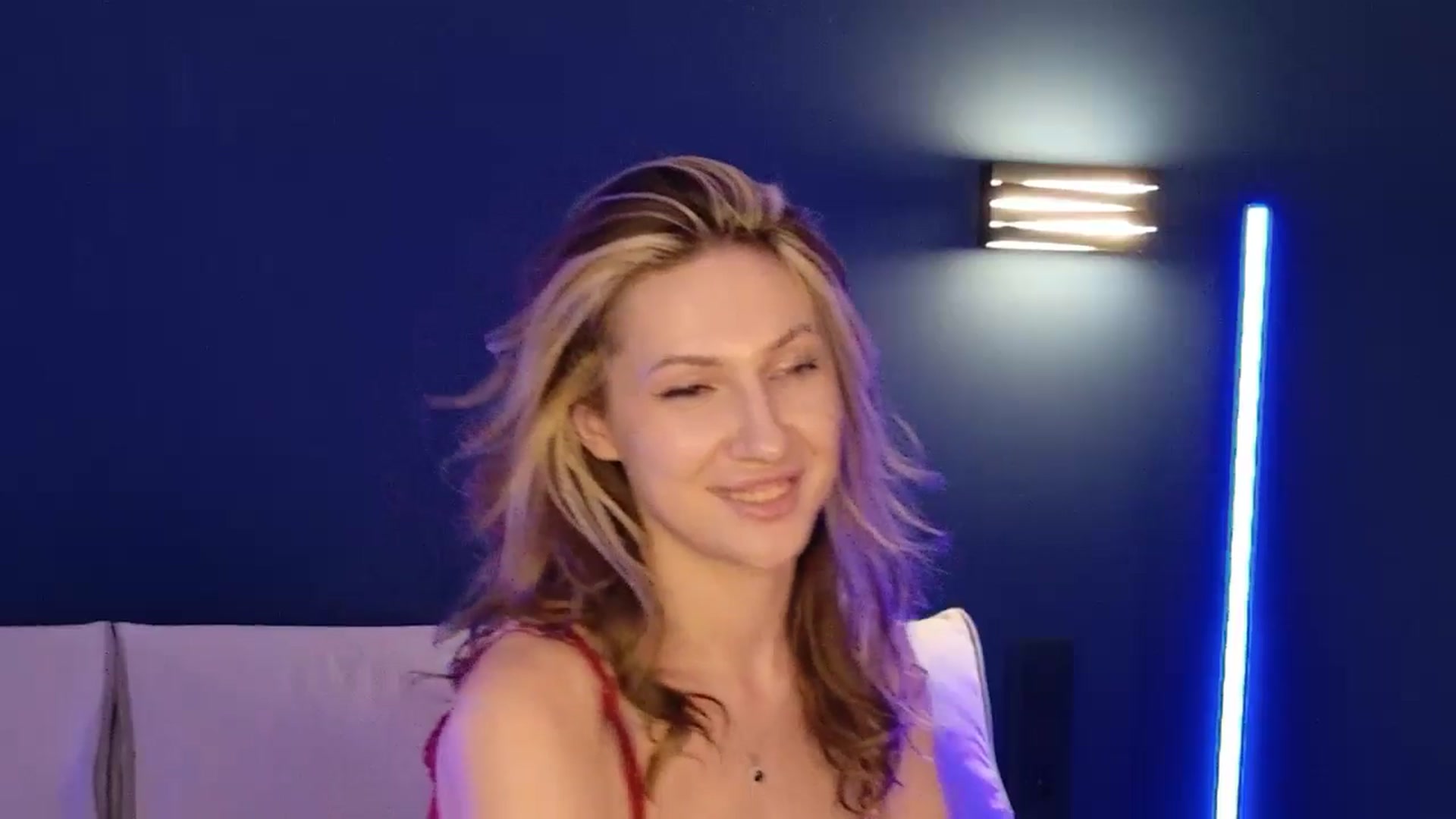 Gallery image thumbnail from LovelyGin's myfreecams stream on, 09/23/2025, 19:15 image 13 of 20