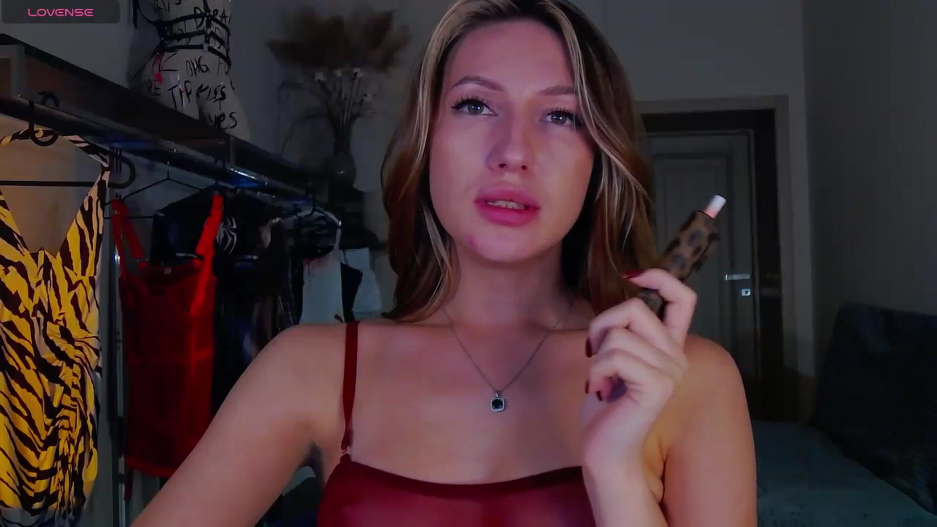 Gallery image thumbnail from LovelyGin's myfreecams stream on, 09/24/2025, 19:04 image 4 of 20