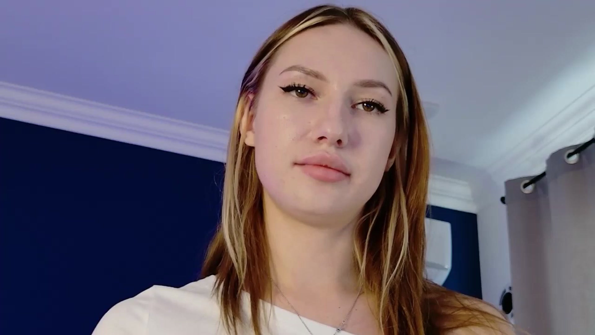 Gallery image thumbnail from LovelyGin's myfreecams stream on, 09/29/2025, 14:08 image 2 of 20