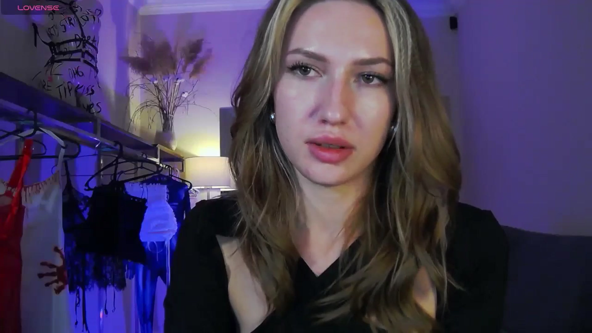 Gallery image thumbnail from LovelyGin's myfreecams stream on, 09/30/2025, 14:30 image 11 of 20