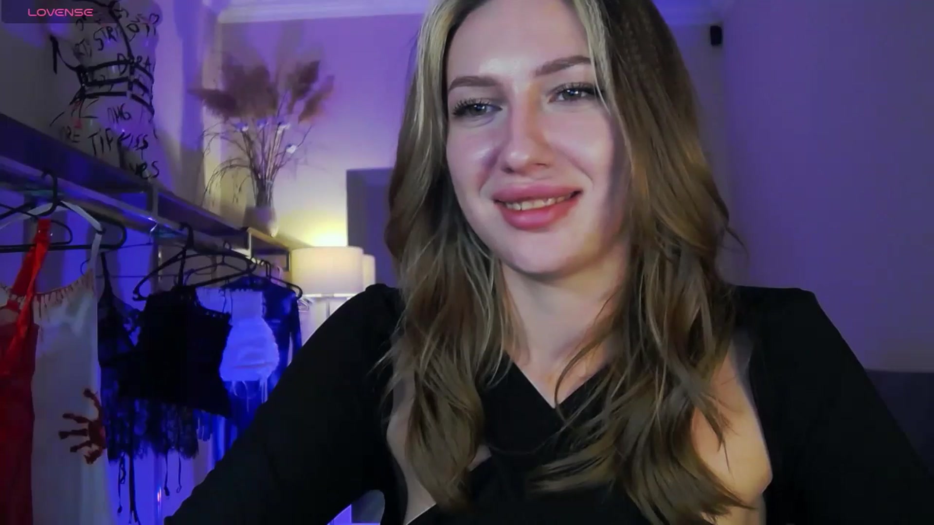 Gallery image thumbnail from LovelyGin's myfreecams stream on, 09/30/2025, 14:30 image 16 of 20