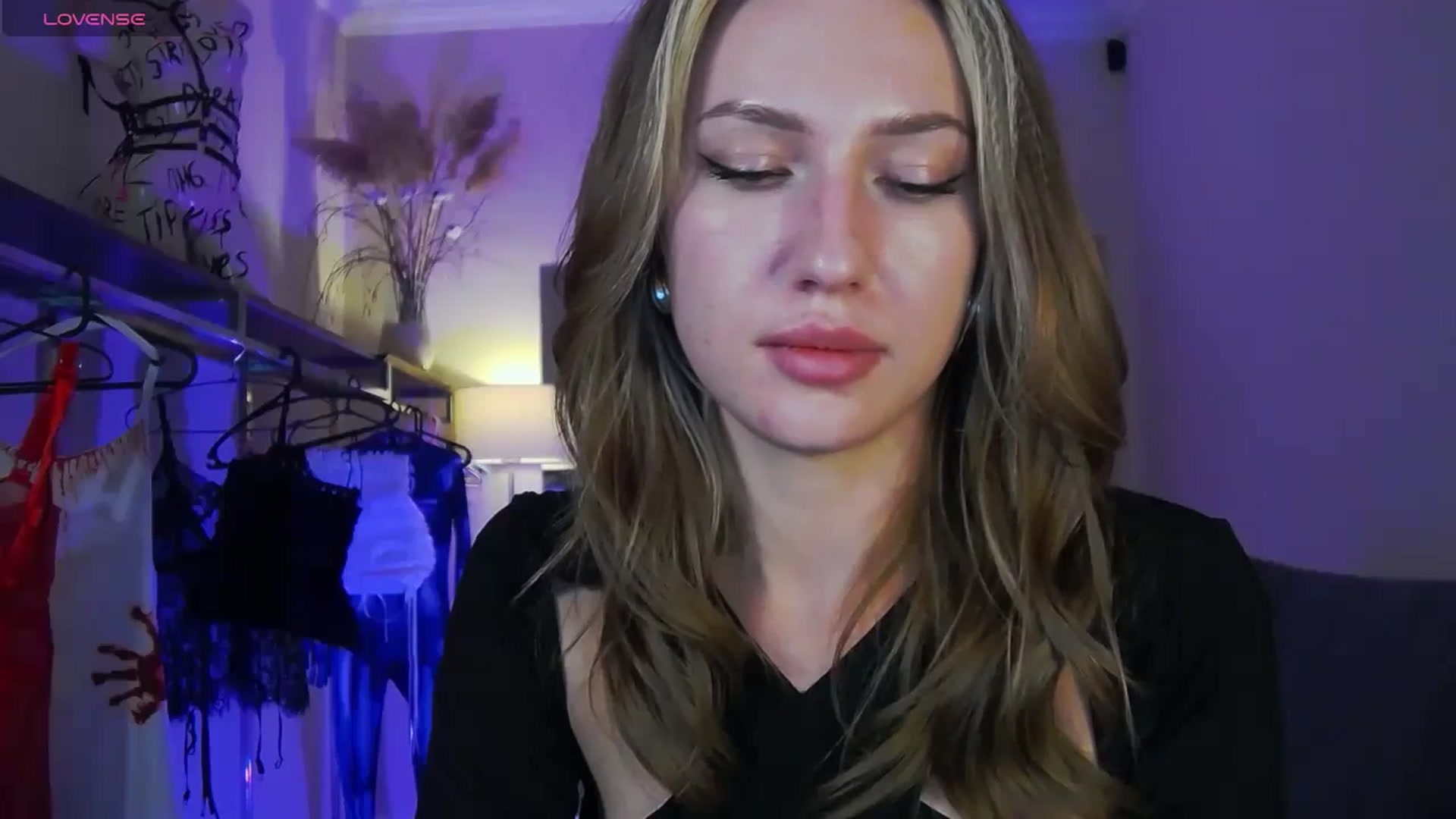 Gallery image thumbnail from LovelyGin's myfreecams stream on, 09/30/2025, 14:30 image 15 of 20