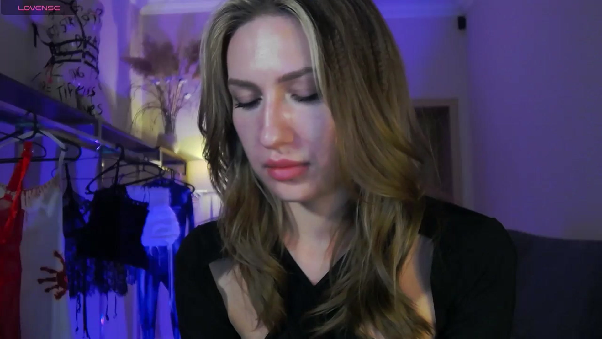 Gallery image thumbnail from LovelyGin's myfreecams stream on, 09/30/2025, 14:30 image 12 of 20