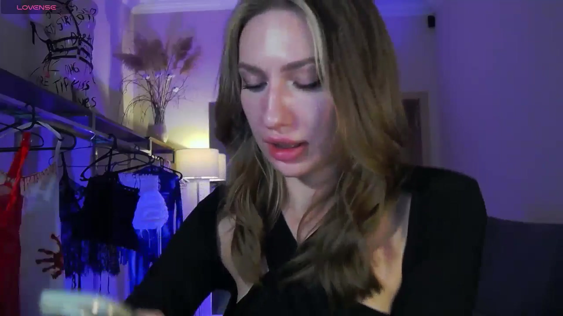 Gallery image thumbnail from LovelyGin's myfreecams stream on, 09/30/2025, 14:30 image 17 of 20