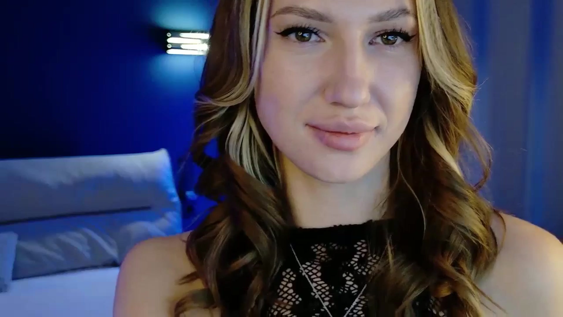 Gallery image thumbnail from LovelyGin's myfreecams stream on, 10/01/2025, 15:03 image 6 of 20