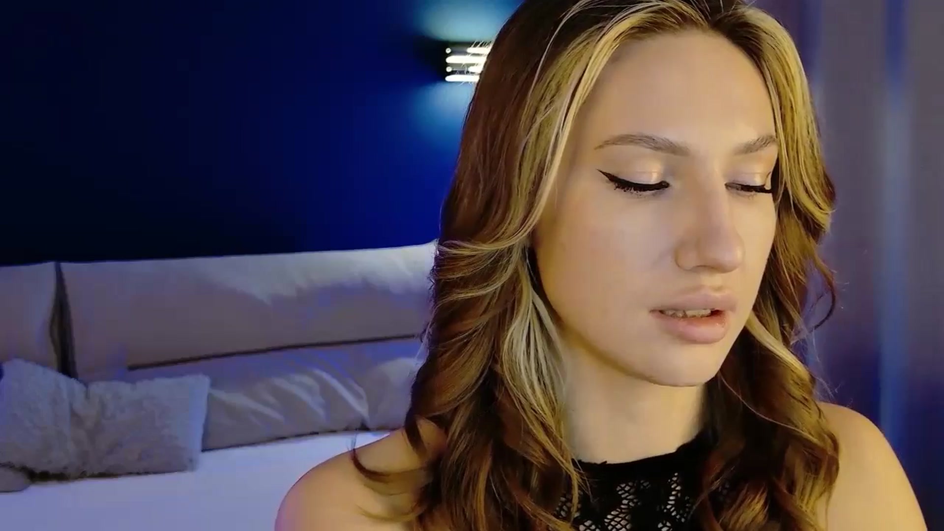 Gallery image thumbnail from LovelyGin's myfreecams stream on, 10/01/2025, 15:03 image 2 of 20