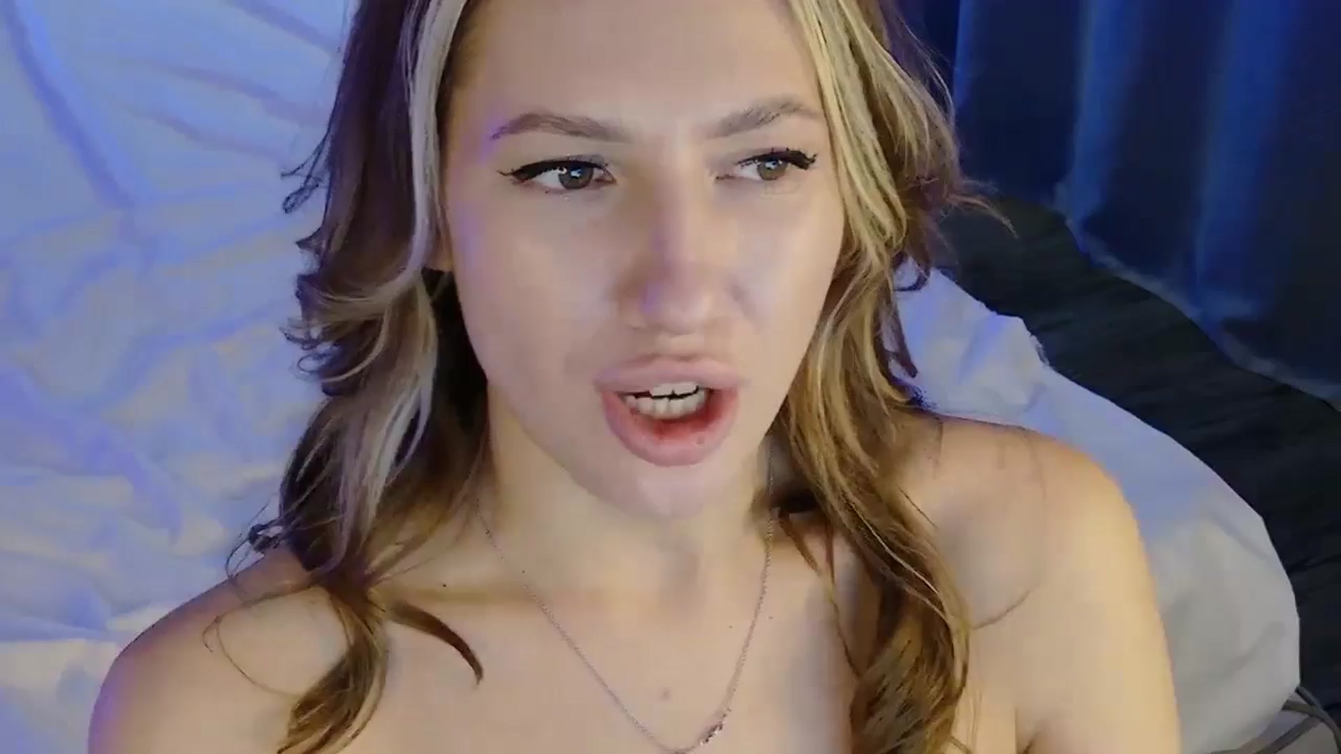 Gallery image thumbnail from LovelyGin's myfreecams stream on, 10/01/2025, 16:53 image 3 of 20