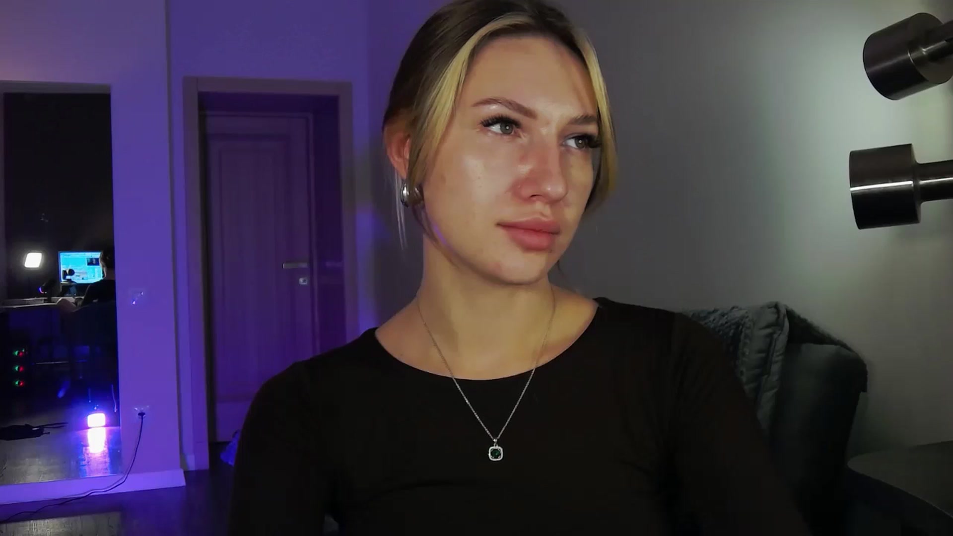 Gallery image thumbnail from LovelyGin's myfreecams stream on, 10/06/2025, 18:58 image 17 of 20