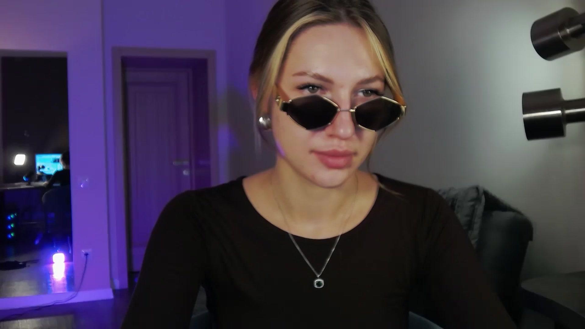Gallery image thumbnail from LovelyGin's myfreecams stream on, 10/06/2025, 18:58 image 13 of 20