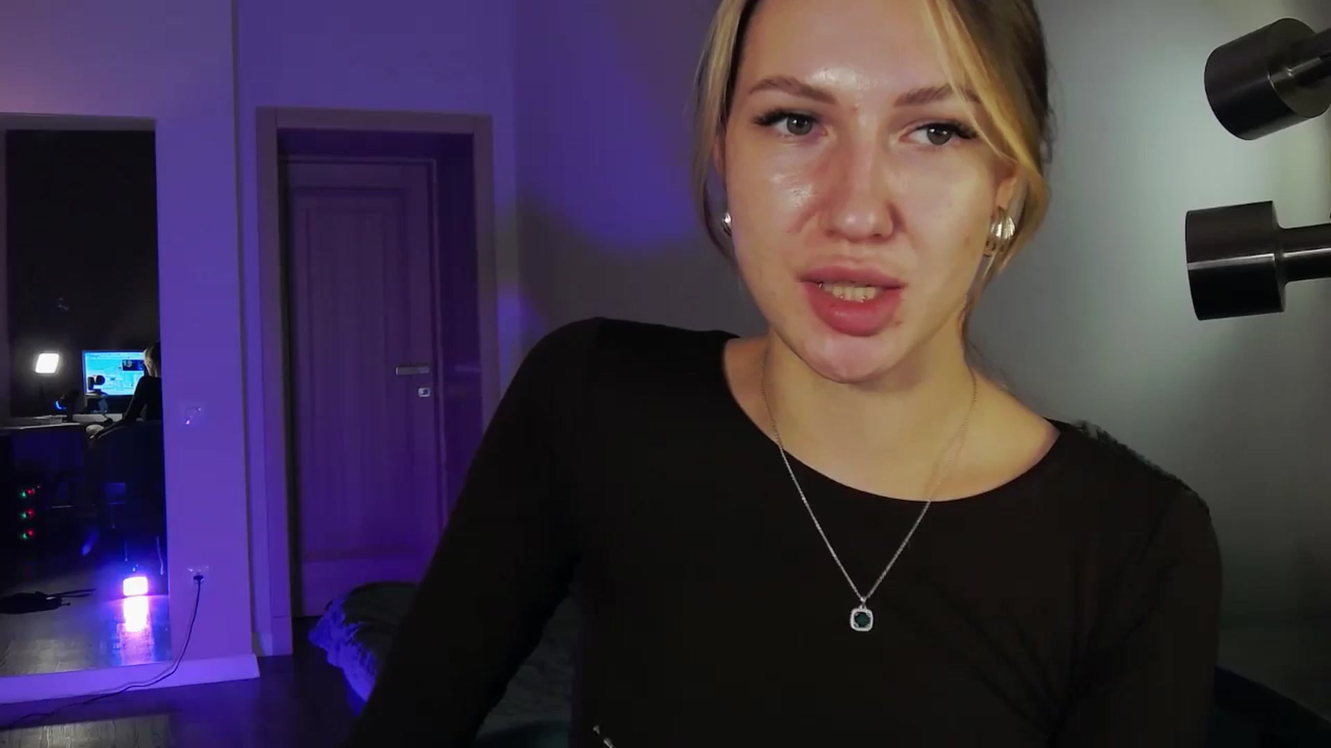 Gallery image thumbnail from LovelyGin's myfreecams stream on, 10/06/2025, 18:58 image 14 of 20
