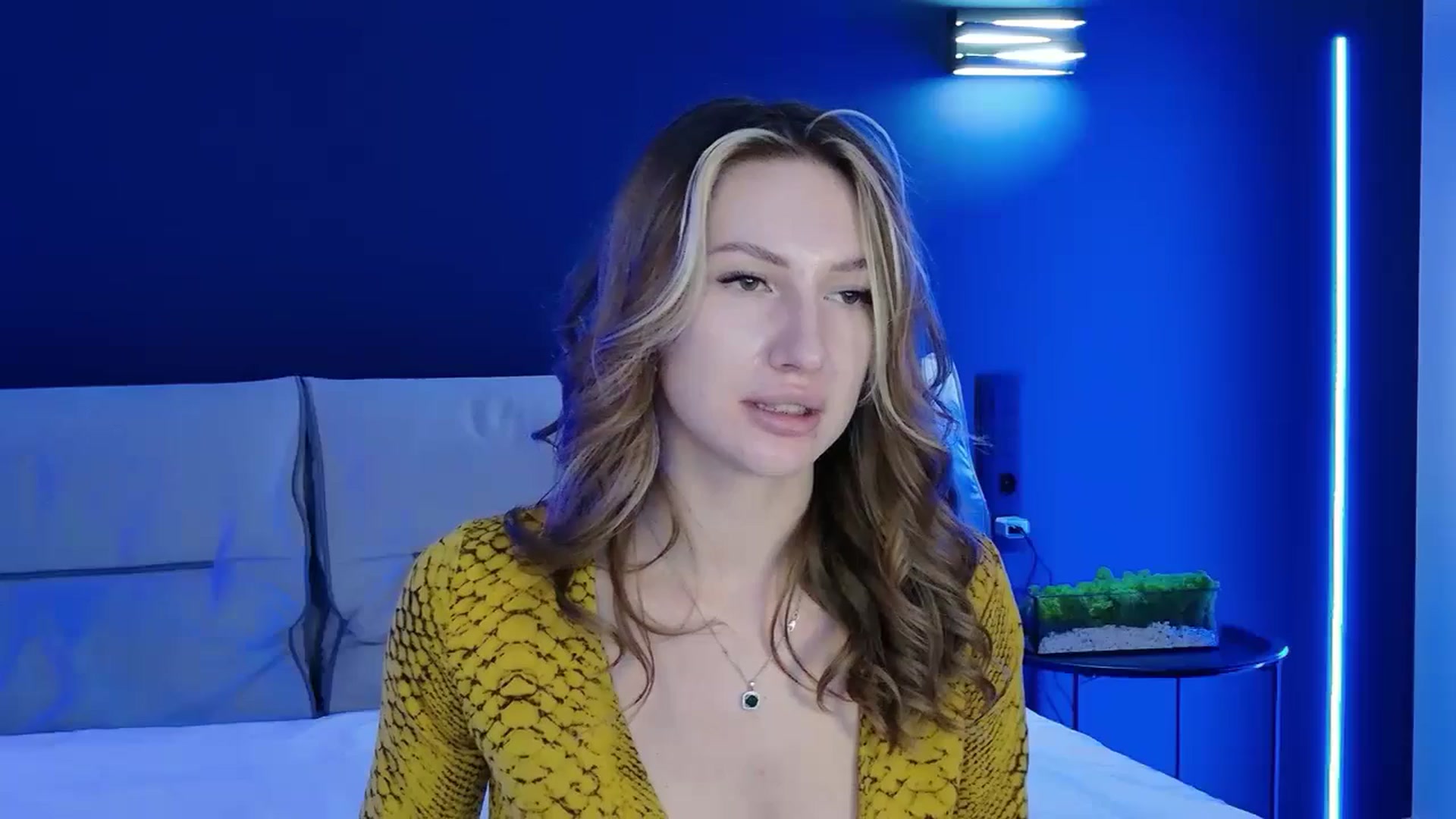 Gallery image thumbnail from LovelyGin's myfreecams stream on, 10/07/2025, 14:16 image 1 of 20