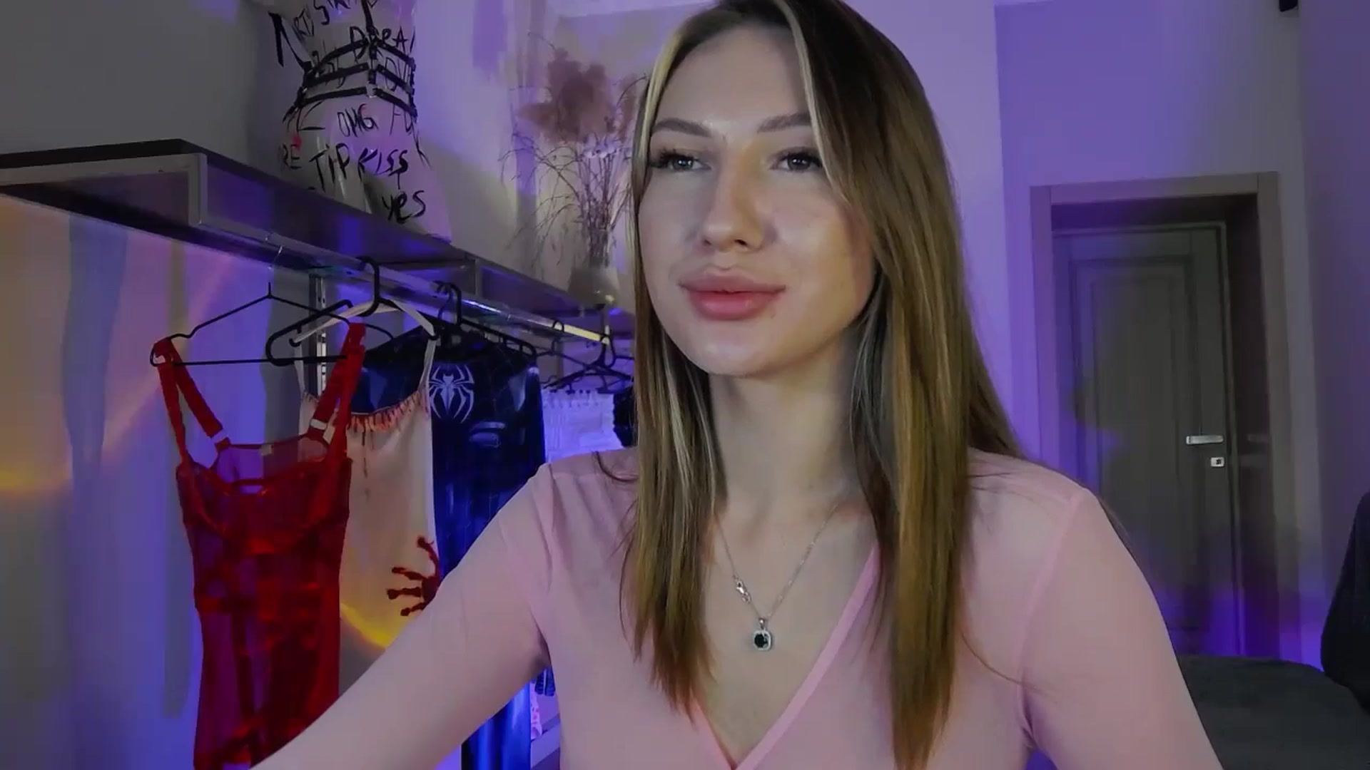 Gallery image thumbnail from LovelyGin's myfreecams stream on, 10/10/2025, 13:15 image 15 of 20