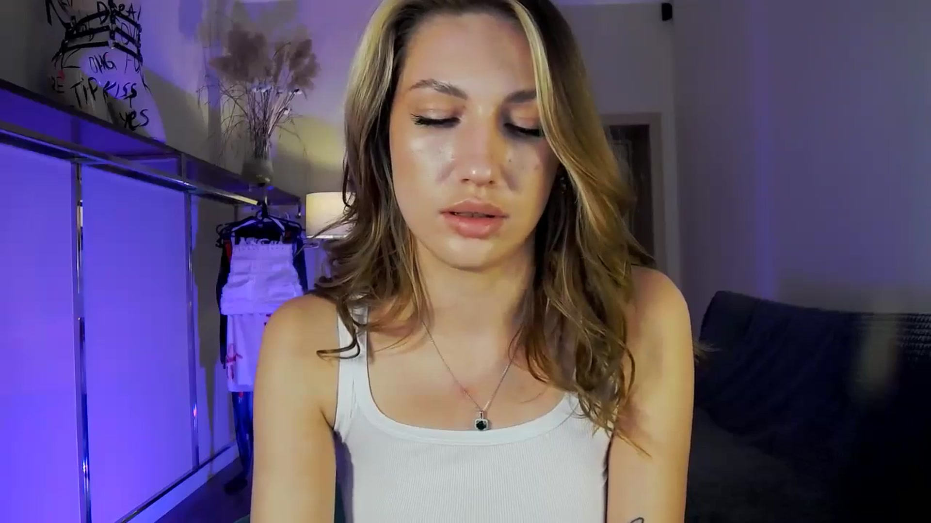 Gallery image thumbnail from LovelyGin's myfreecams stream on, 10/14/2025, 16:52 image 7 of 20