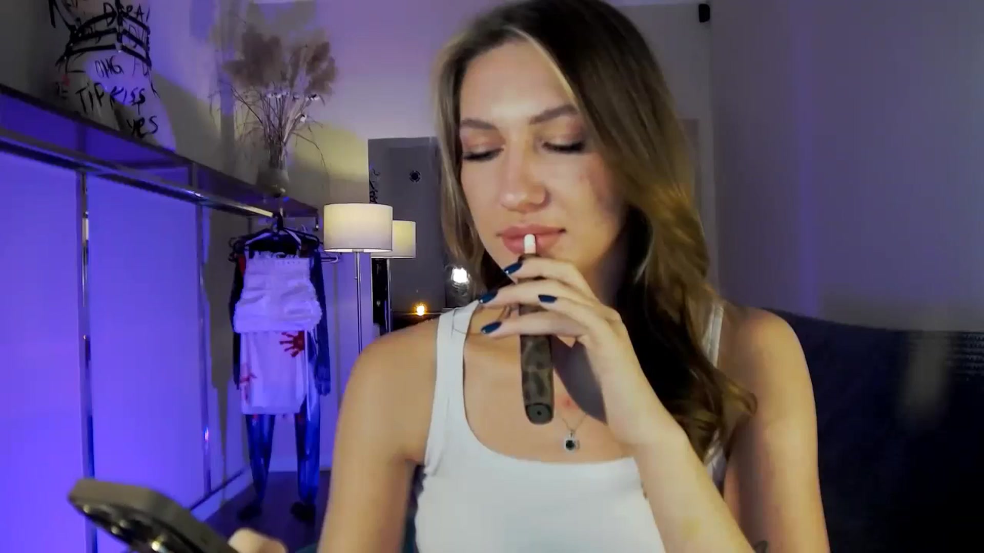 Gallery image thumbnail from LovelyGin's myfreecams stream on, 10/14/2025, 16:52 image 17 of 20