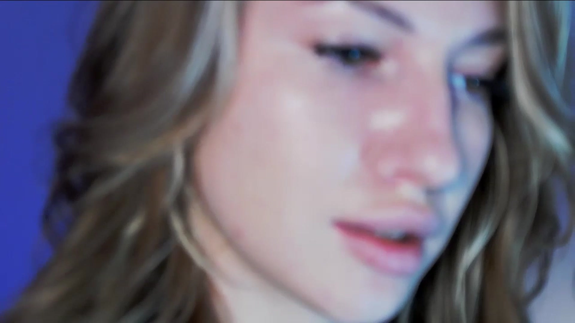 Gallery image thumbnail from LovelyGin's myfreecams stream on, 10/21/2025, 14:50 image 17 of 20