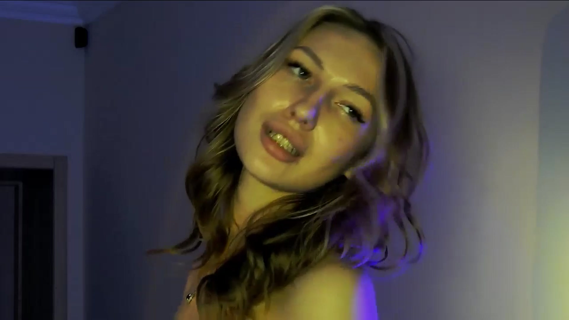 Gallery image thumbnail from LovelyGin's myfreecams stream on, 10/21/2025, 16:57 image 17 of 20
