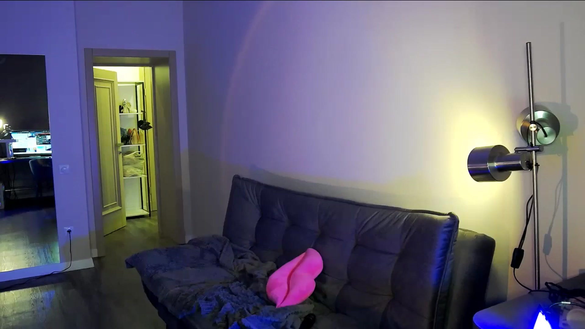 Gallery image thumbnail from LovelyGin's myfreecams stream on, 10/21/2025, 16:57 image 19 of 20