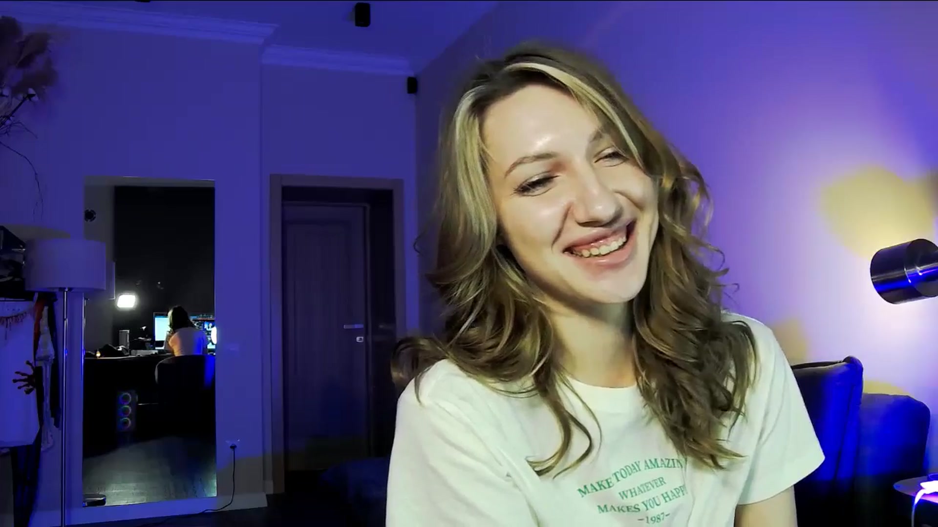 Gallery image thumbnail from LovelyGin's myfreecams stream on, 10/21/2025, 17:30 image 6 of 20