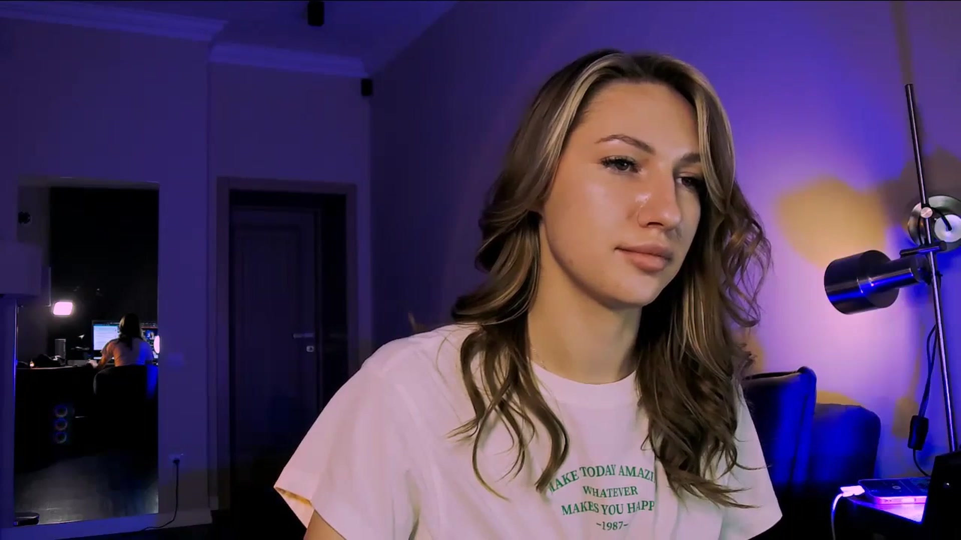 Gallery image thumbnail from LovelyGin's myfreecams stream on, 10/21/2025, 17:30 image 11 of 20