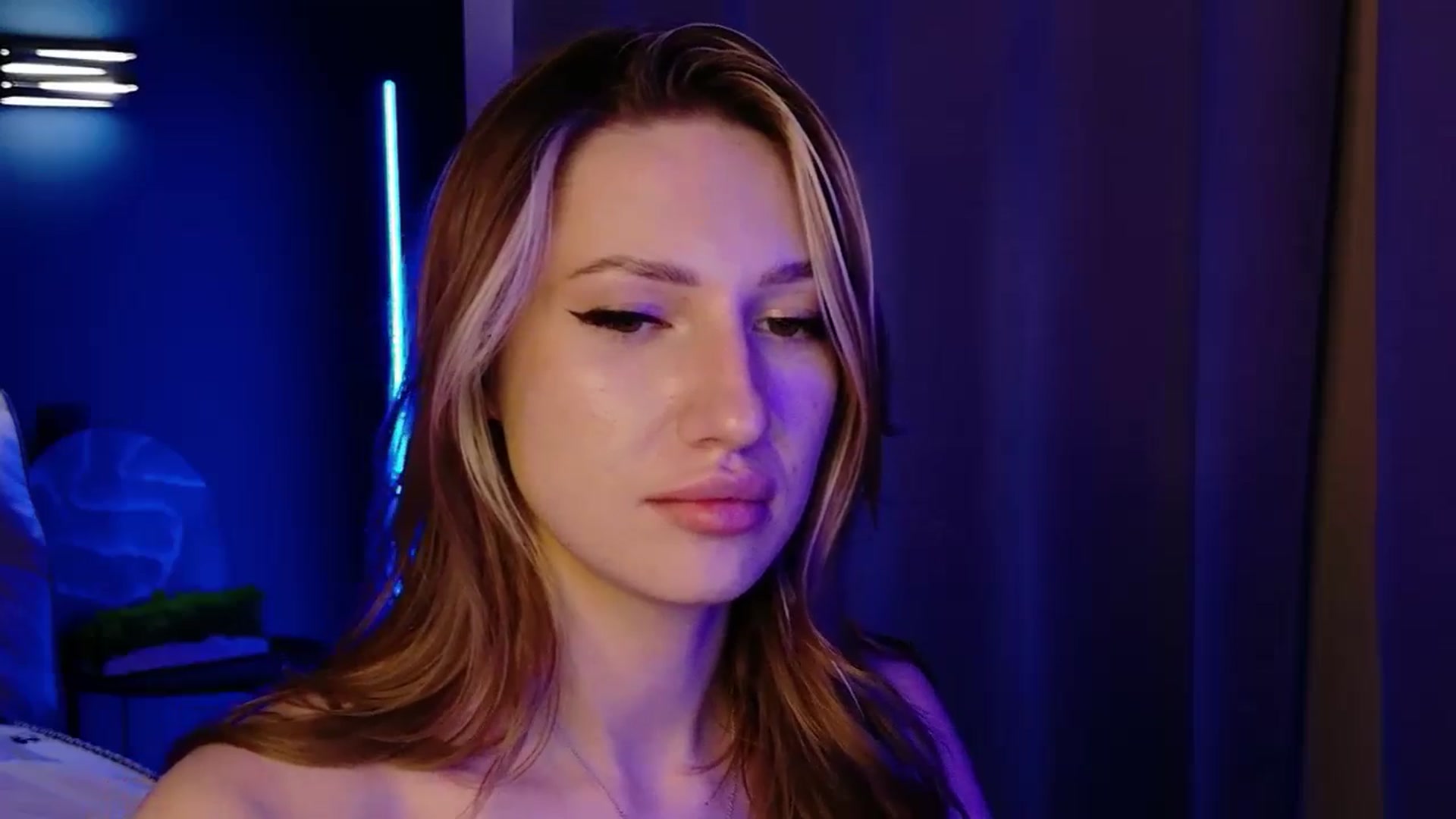 Gallery image thumbnail from LovelyGin's myfreecams stream on, 10/24/2025, 16:47 image 9 of 20