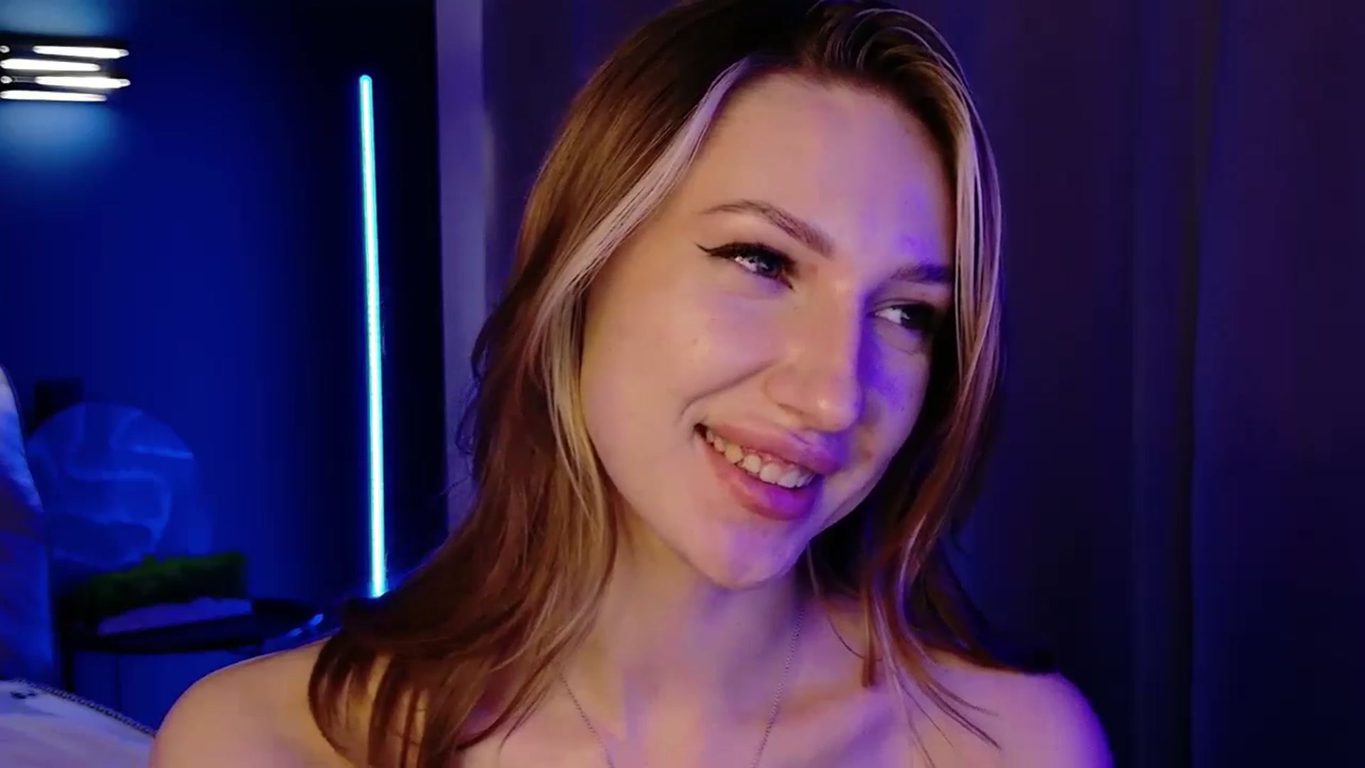 Gallery image thumbnail from LovelyGin's myfreecams stream on, 10/24/2025, 16:47 image 16 of 20