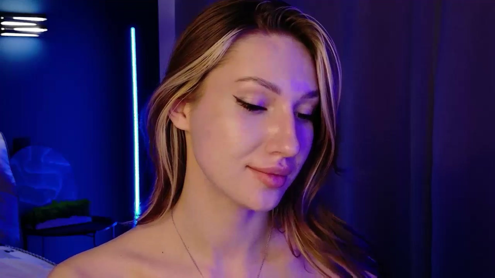 Gallery image thumbnail from LovelyGin's myfreecams stream on, 10/24/2025, 16:47 image 18 of 20