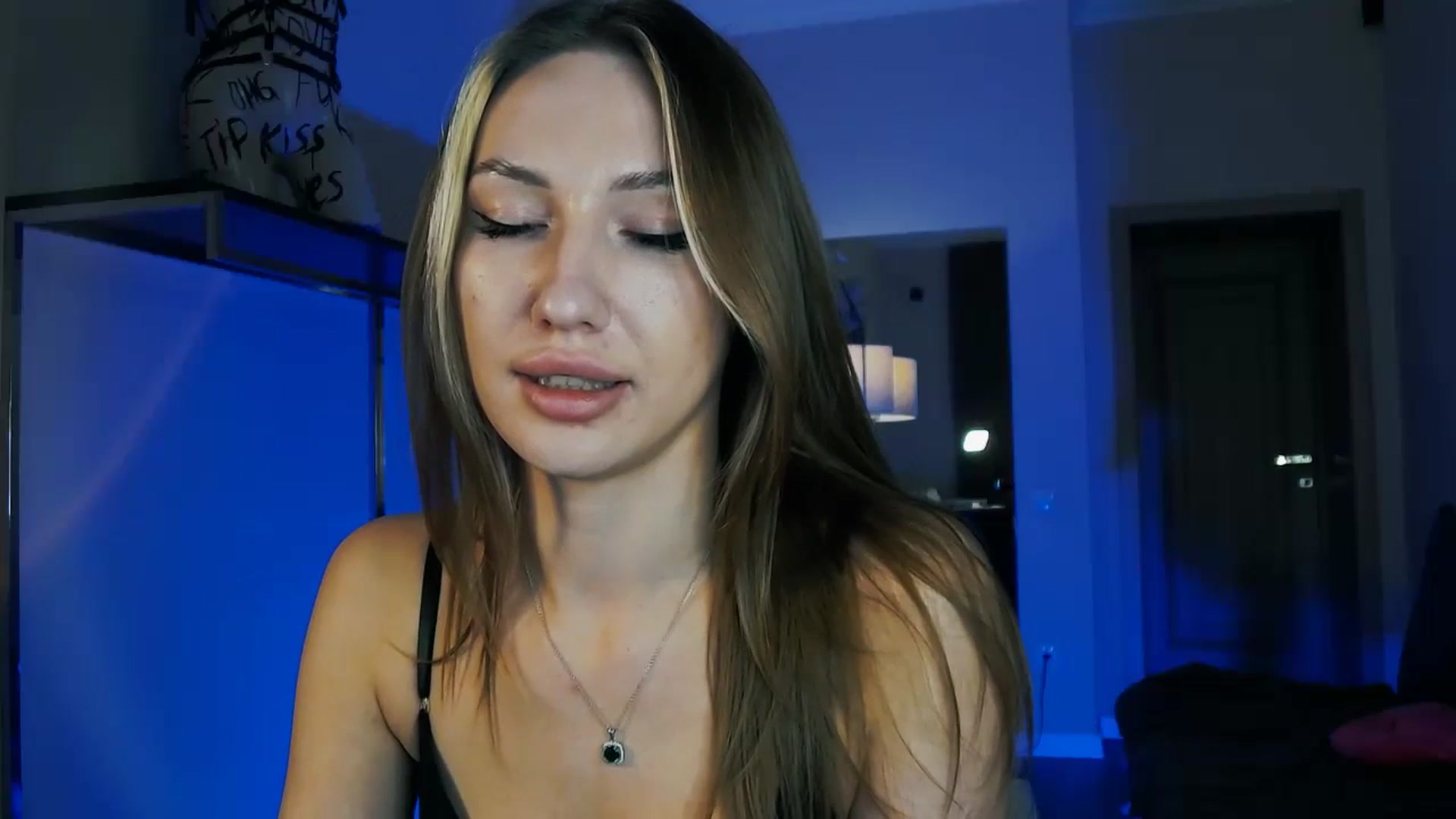 Gallery image thumbnail from LovelyGin's myfreecams stream on, 10/27/2025, 16:56 image 10 of 20