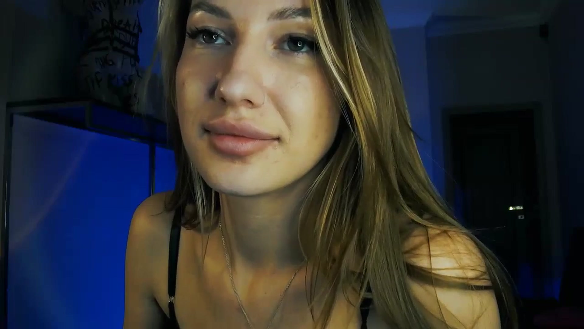 Gallery image thumbnail from LovelyGin's myfreecams stream on, 10/27/2025, 16:56 image 16 of 20