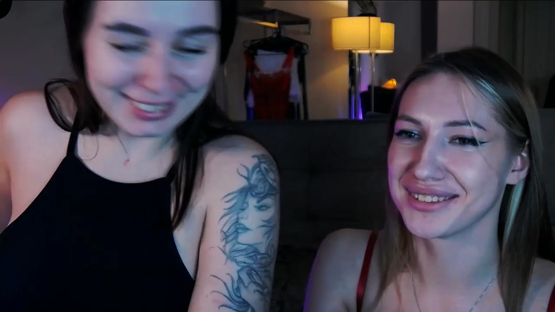 Gallery image thumbnail from LovelyGin's myfreecams stream on, 10/29/2025, 16:28 image 15 of 20