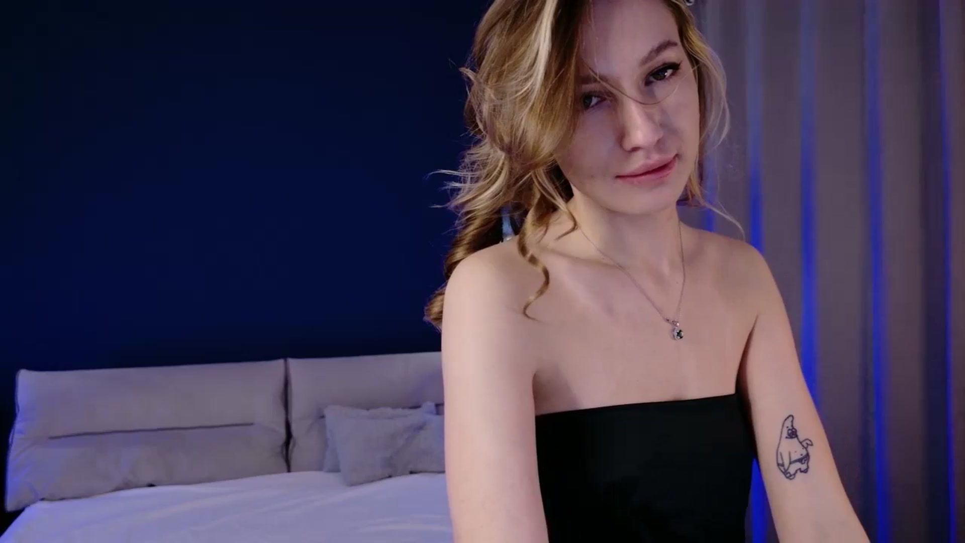 Gallery image thumbnail from LovelyGin's myfreecams stream on, 11/04/2025, 14:28 image 1 of 20