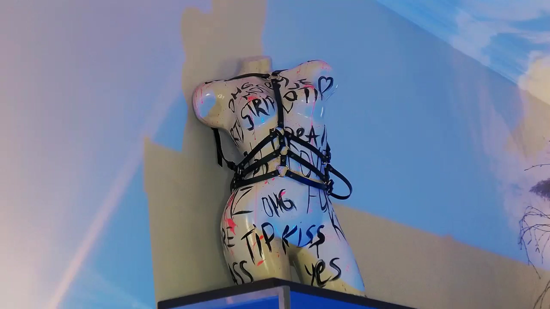 Gallery image thumbnail from LovelyGin's myfreecams stream on, 11/05/2025, 14:27 image 16 of 20