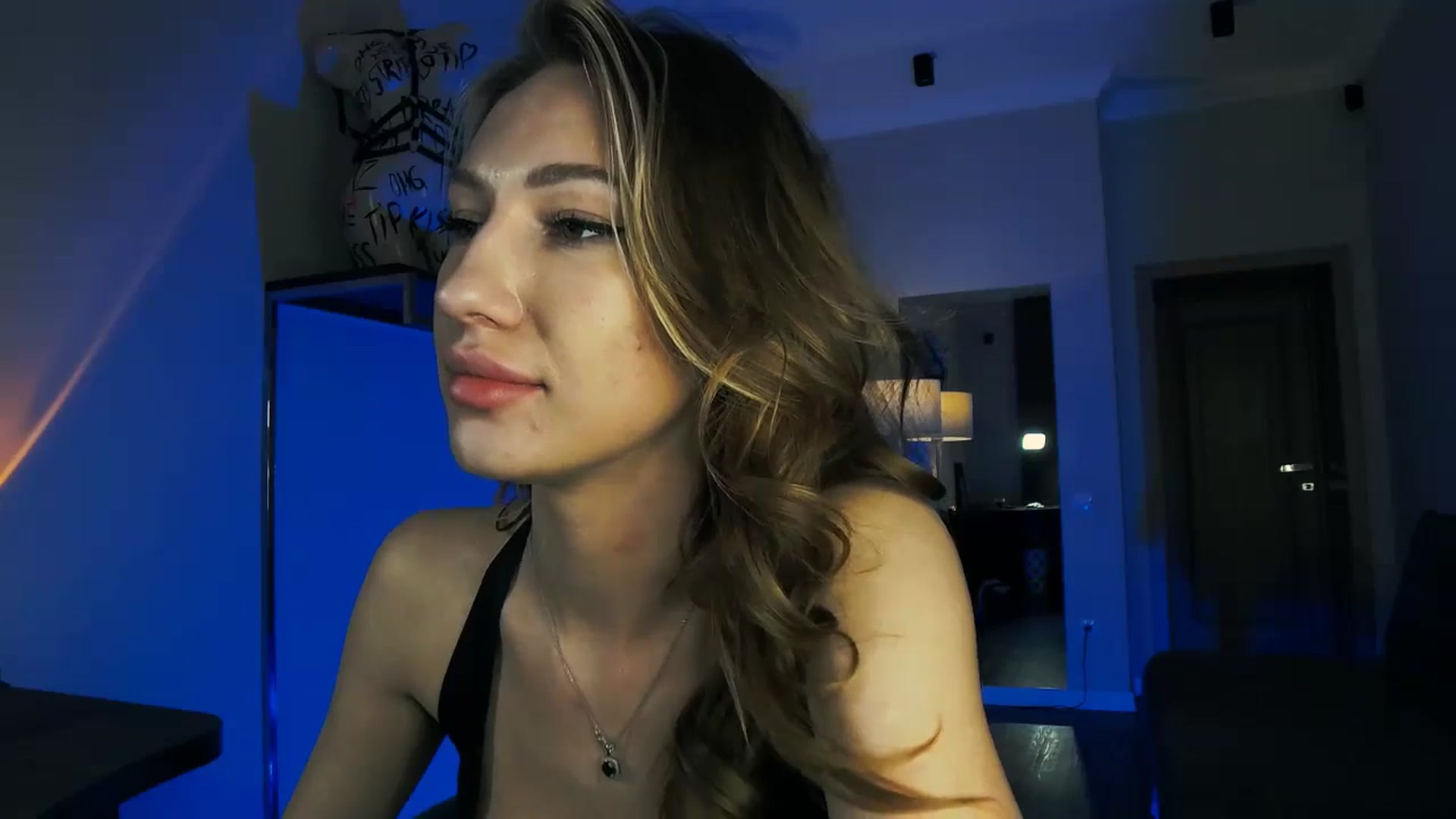 Gallery image thumbnail from LovelyGin's myfreecams stream on, 11/05/2025, 14:27 image 6 of 20