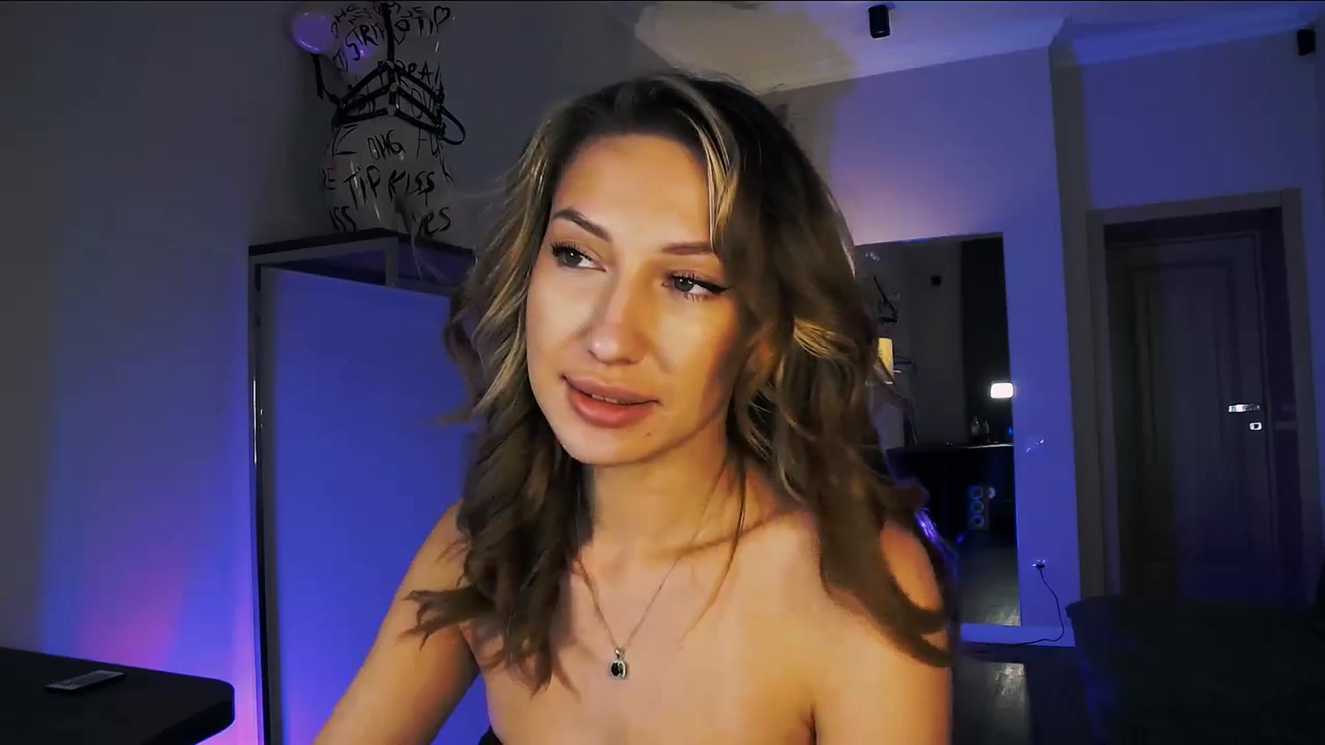 Gallery image thumbnail from LovelyGin's myfreecams stream on, 11/07/2025, 14:28 image 4 of 20