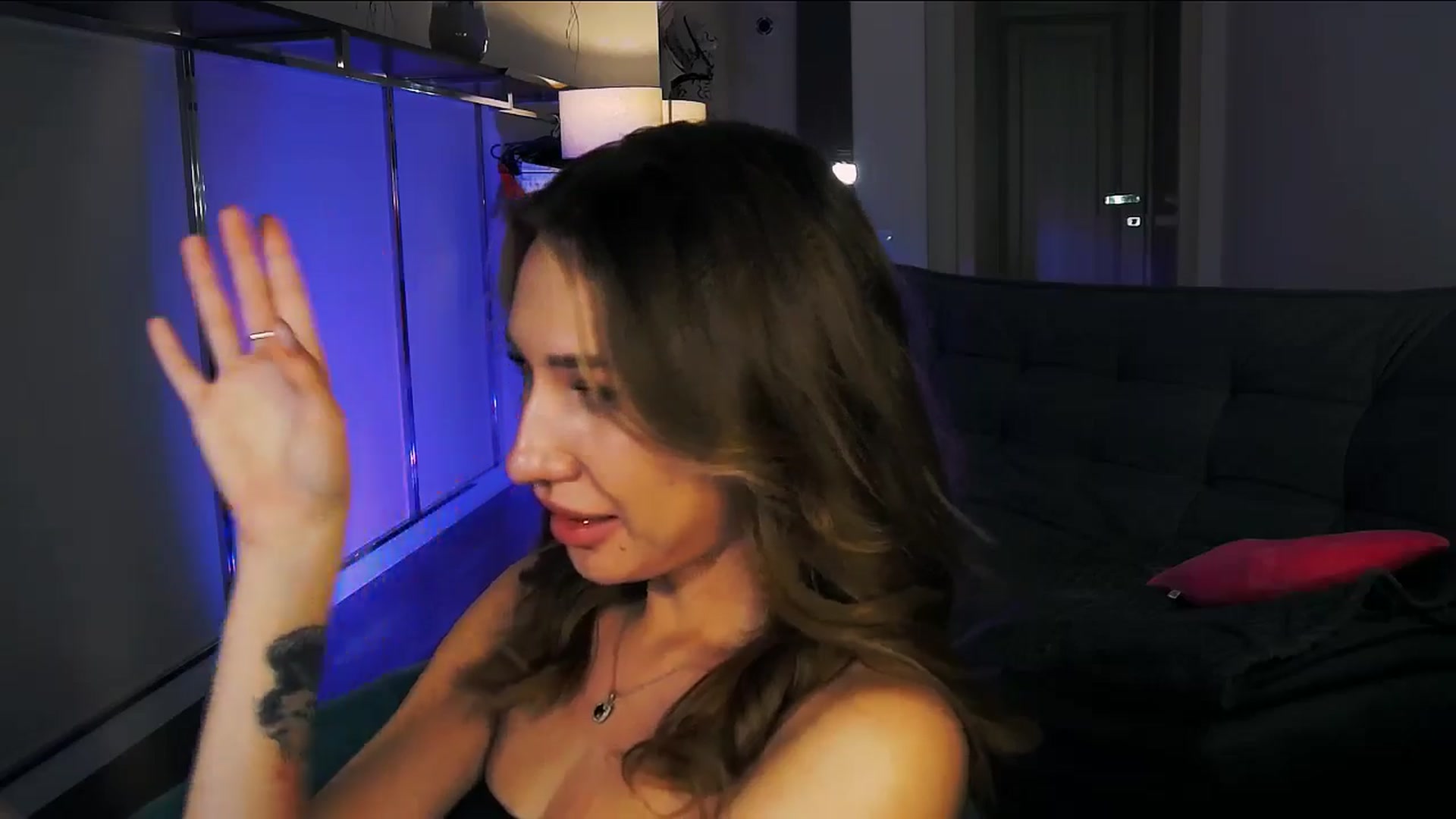 Gallery image thumbnail from LovelyGin's myfreecams stream on, 11/07/2025, 16:16 image 18 of 20