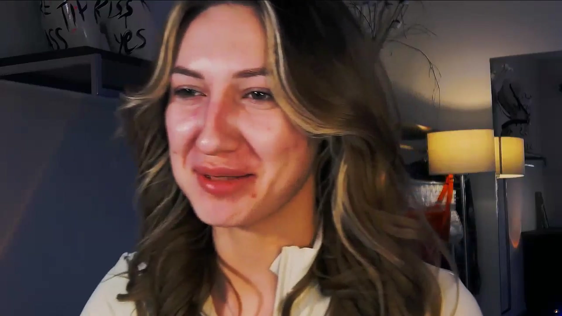 Gallery image thumbnail from LovelyGin's myfreecams stream on, 11/07/2025, 18:04 image 13 of 20