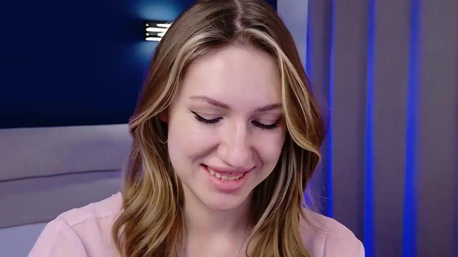 Gallery image thumbnail from LovelyGin's myfreecams stream on, 11/10/2025, 16:04 image 1 of 20