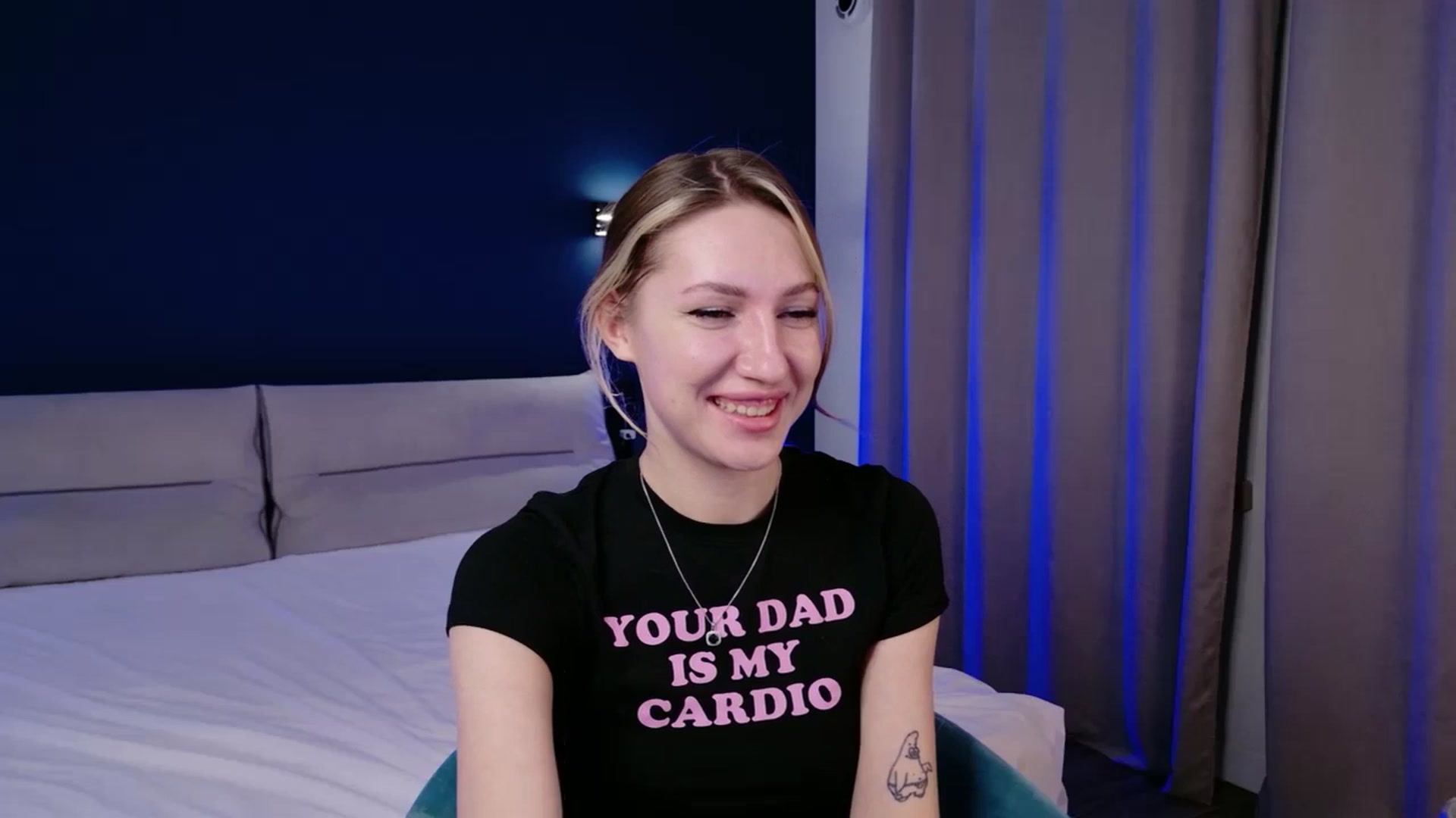 Gallery image thumbnail from LovelyGin's myfreecams stream on, 11/10/2025, 16:39 image 13 of 20