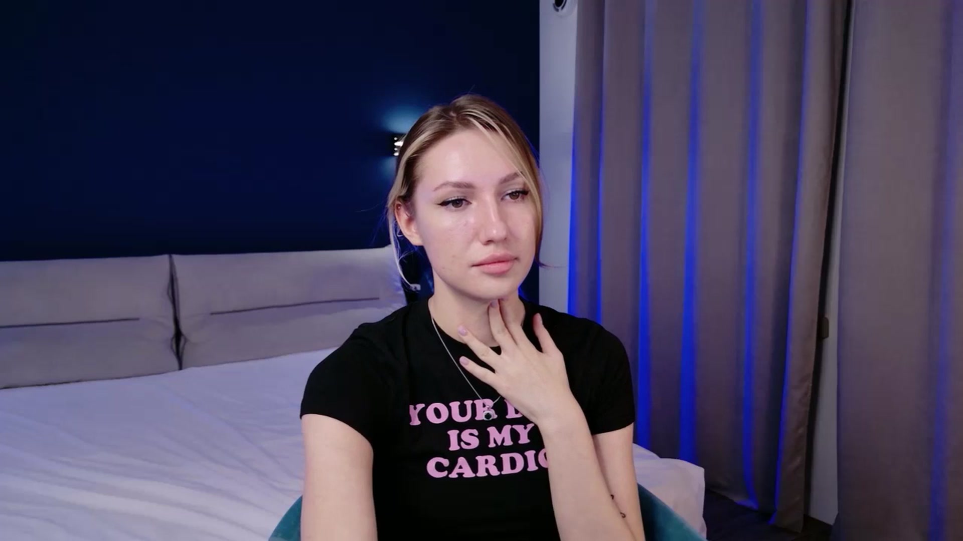 Gallery image thumbnail from LovelyGin's myfreecams stream on, 11/10/2025, 16:39 image 10 of 20