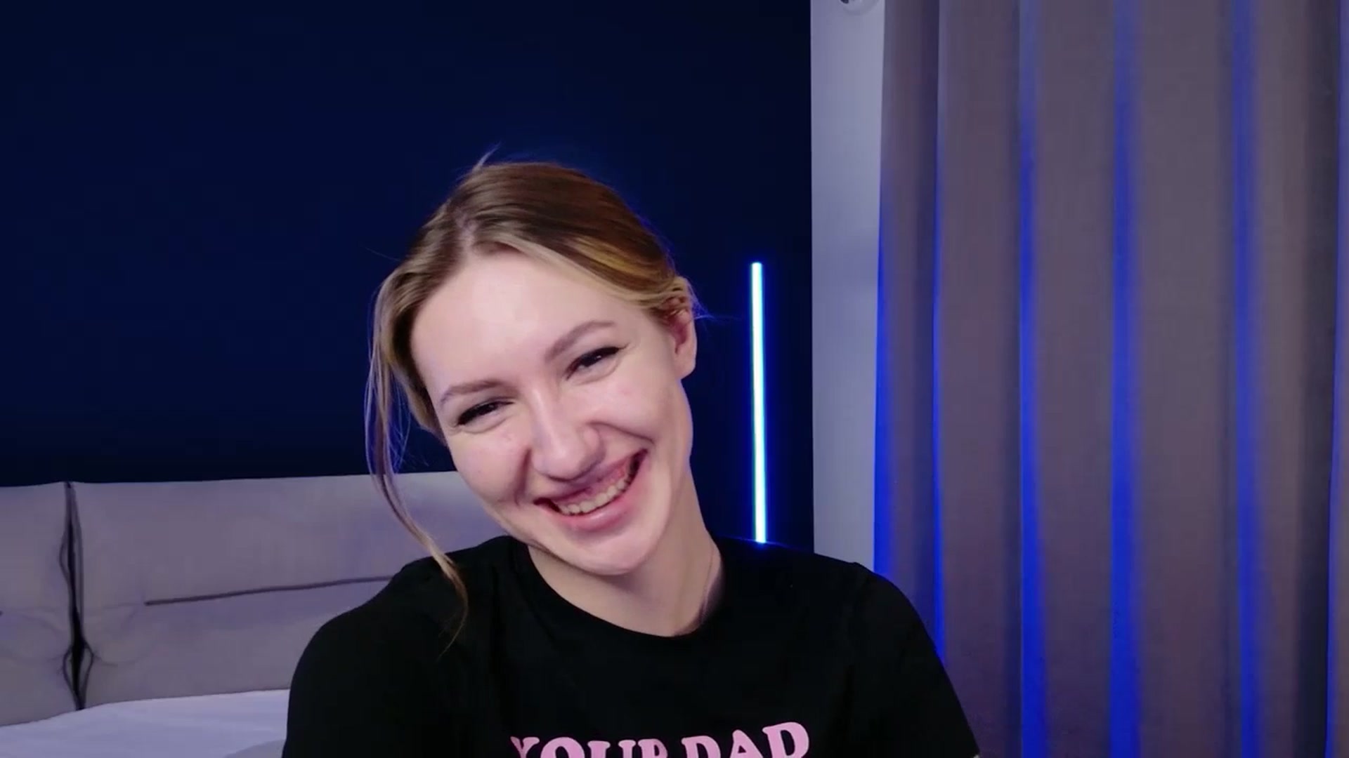 Gallery image thumbnail from LovelyGin's myfreecams stream on, 11/10/2025, 17:26 image 18 of 20