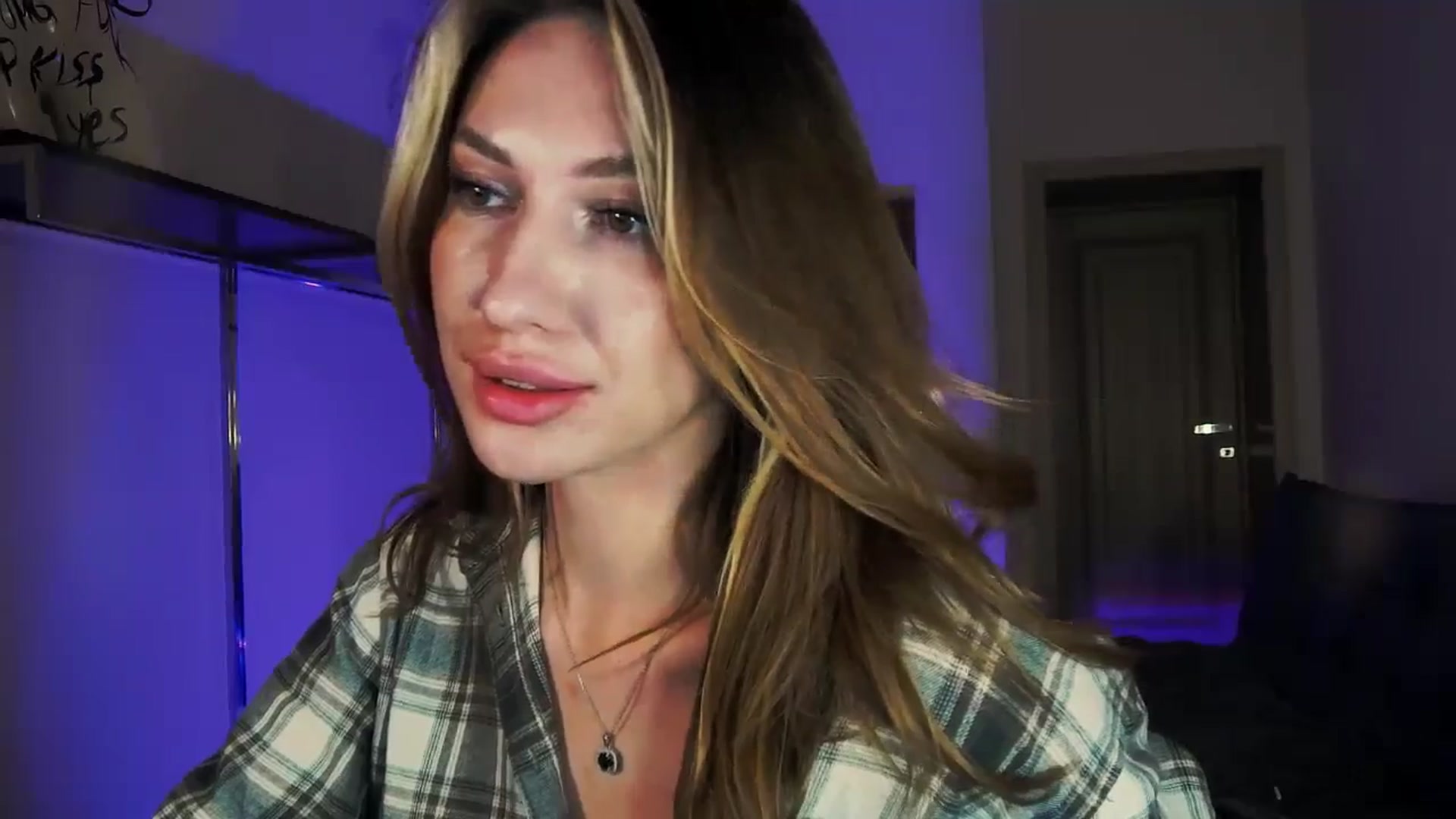 Gallery image thumbnail from LovelyGin's myfreecams stream on, 11/11/2025, 16:43 image 18 of 20