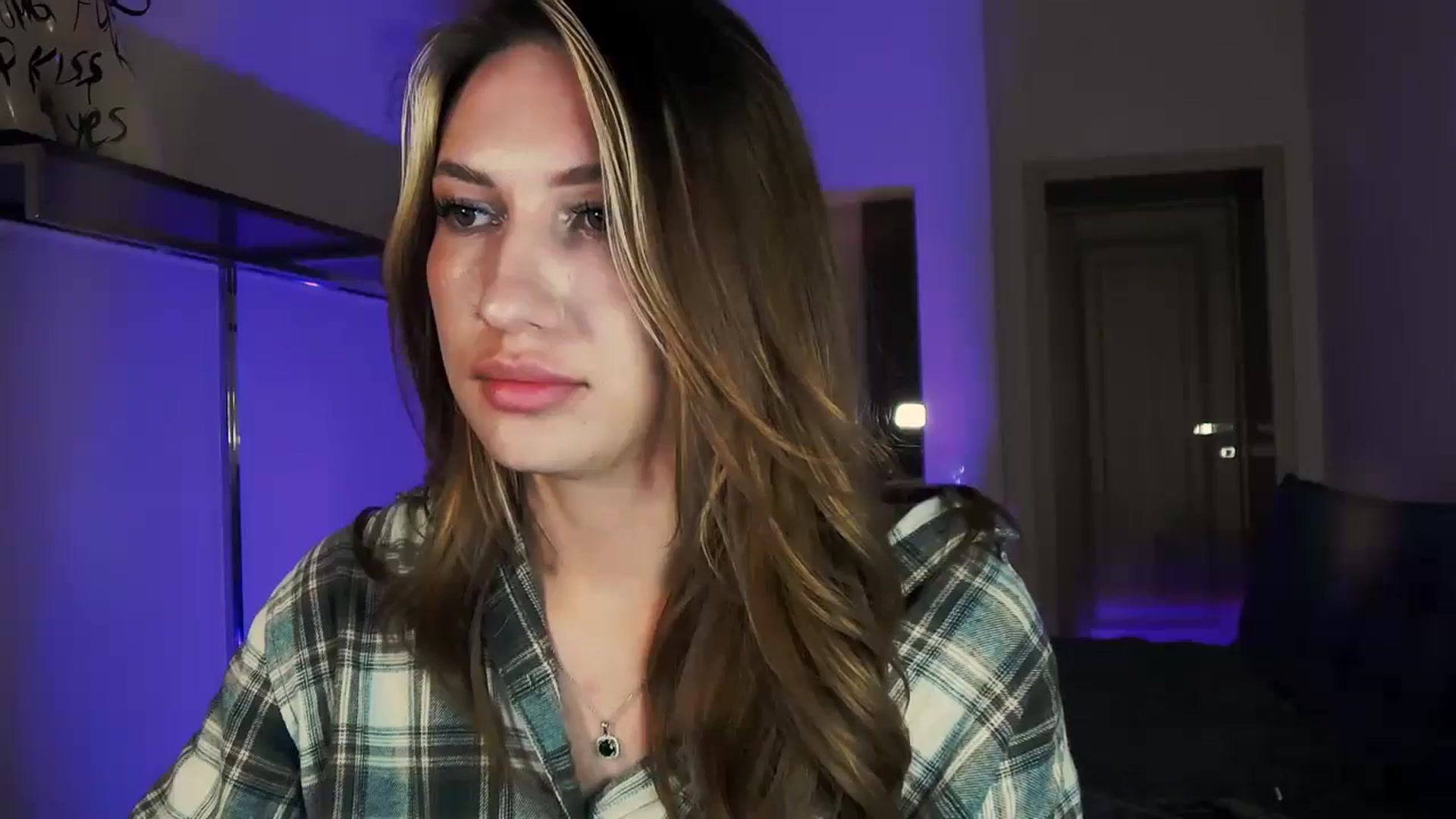 Gallery image thumbnail from LovelyGin's myfreecams stream on, 11/11/2025, 16:43 image 14 of 20