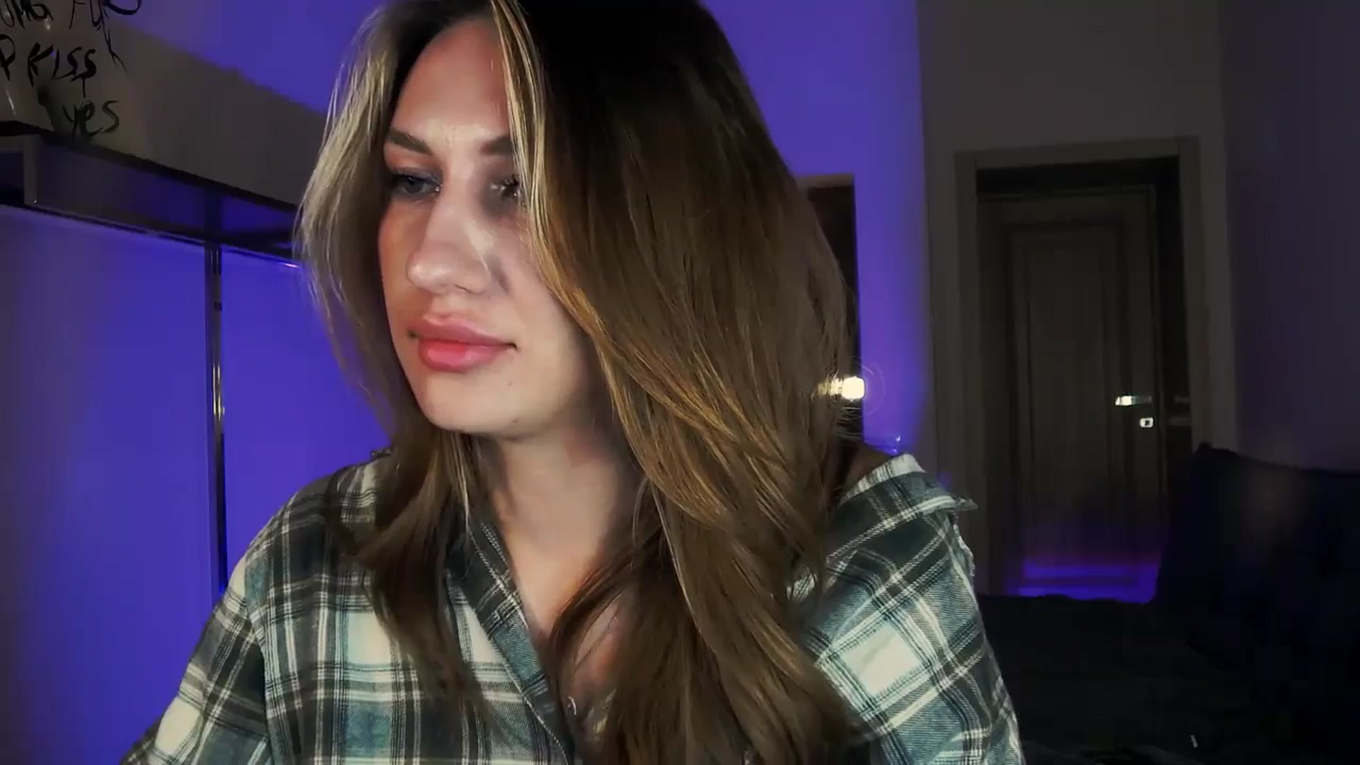 Gallery image thumbnail from LovelyGin's myfreecams stream on, 11/11/2025, 16:43 image 17 of 20