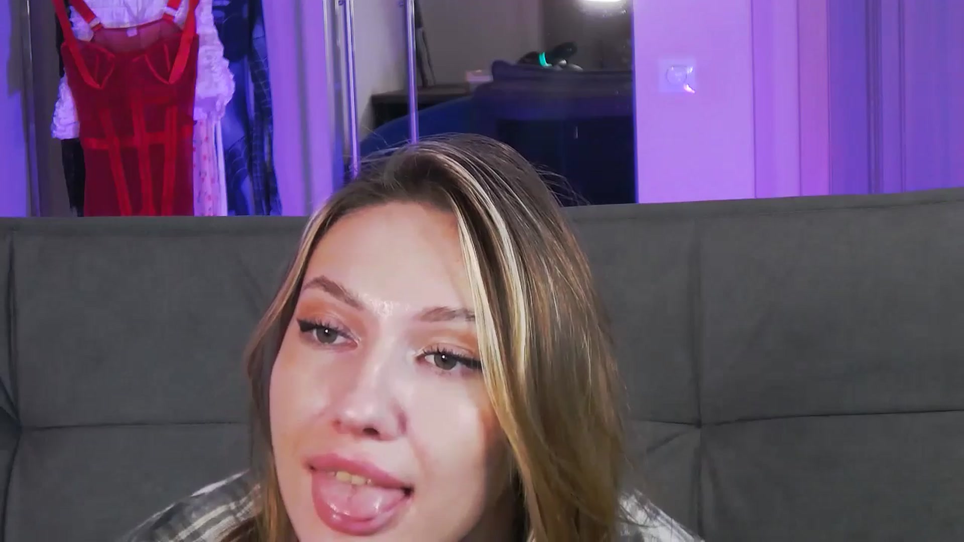 Gallery image thumbnail from LovelyGin's myfreecams stream on, 11/11/2025, 20:02 image 11 of 20