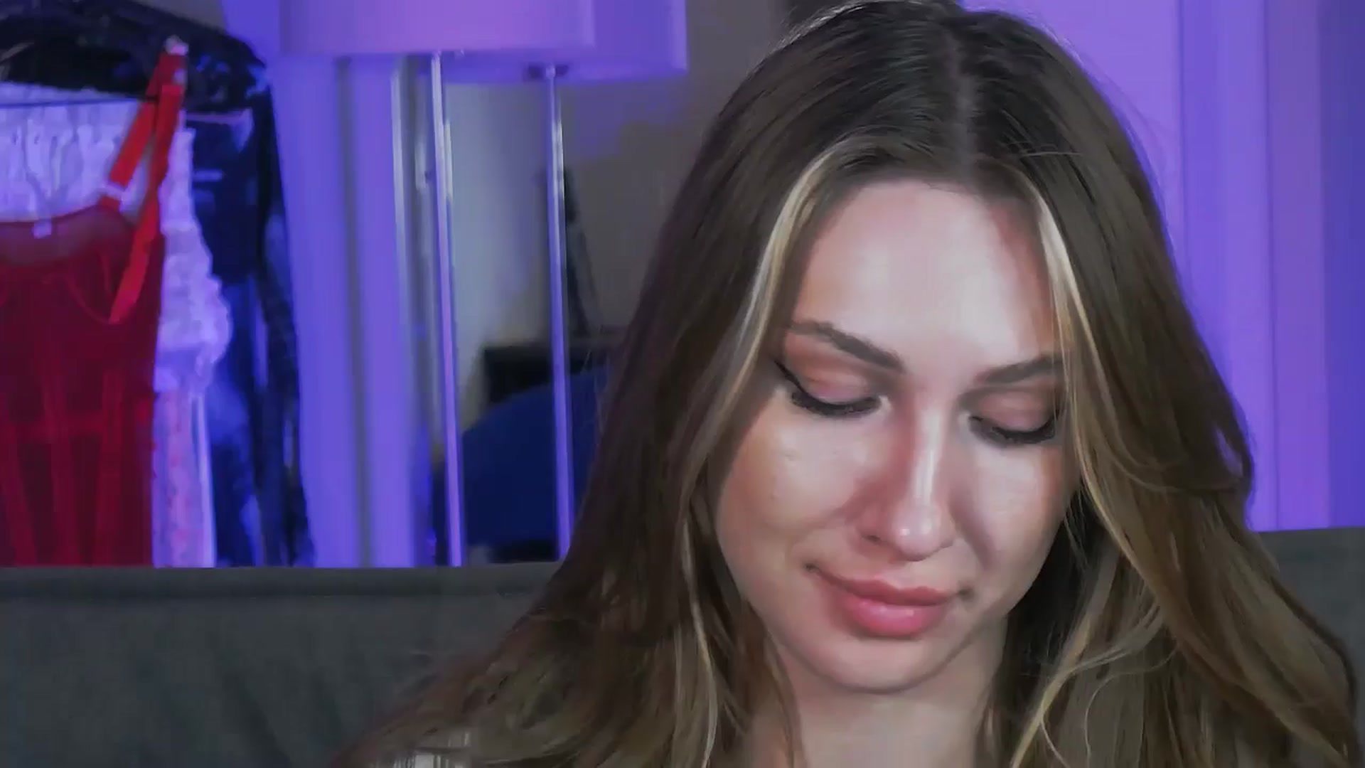 Gallery image thumbnail from LovelyGin's myfreecams stream on, 11/11/2025, 20:02 image 1 of 20