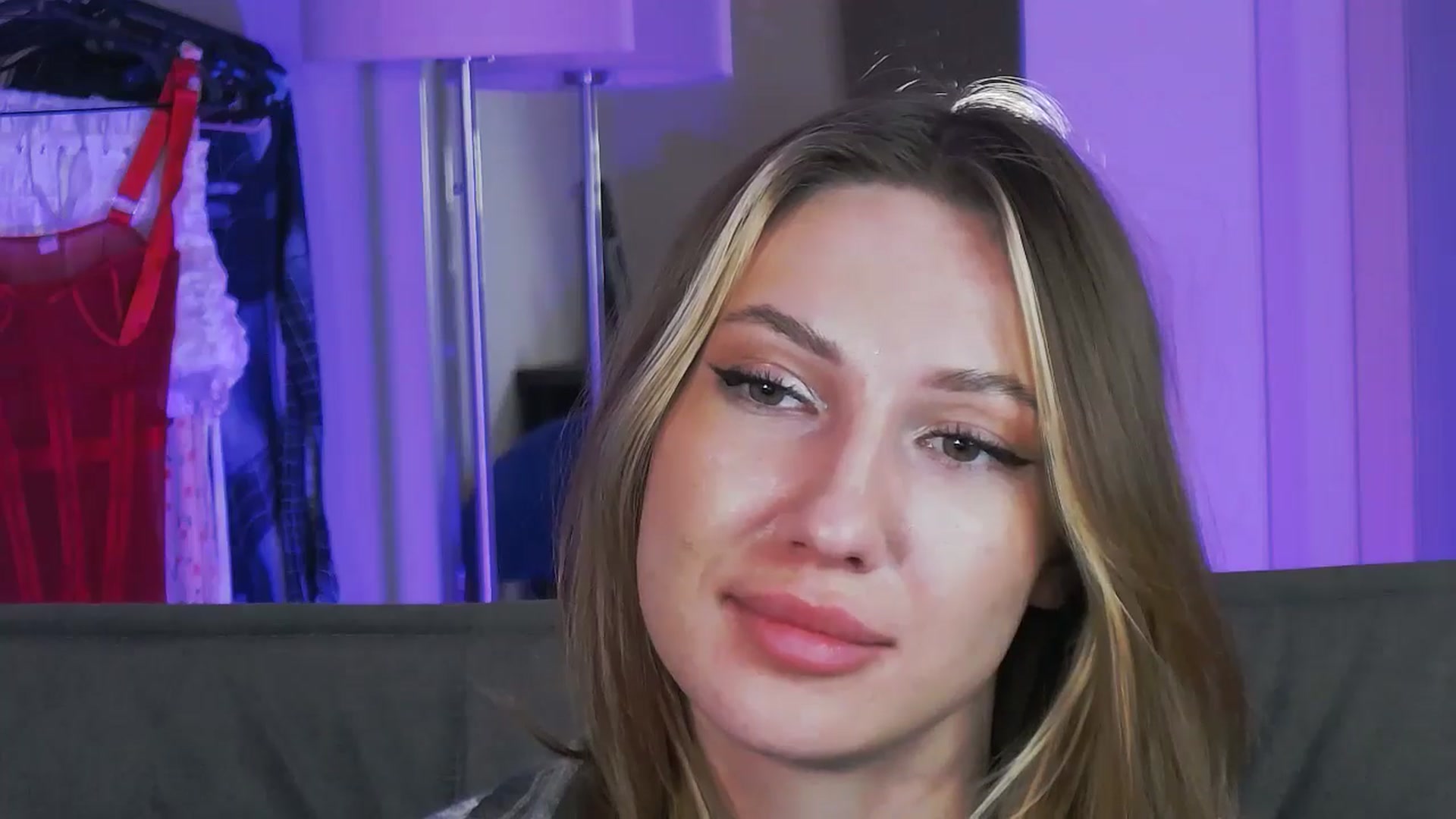 Gallery image thumbnail from LovelyGin's myfreecams stream on, 11/11/2025, 20:02 image 2 of 20